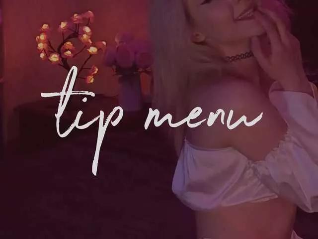 LollyGirlMoon from BongaCams