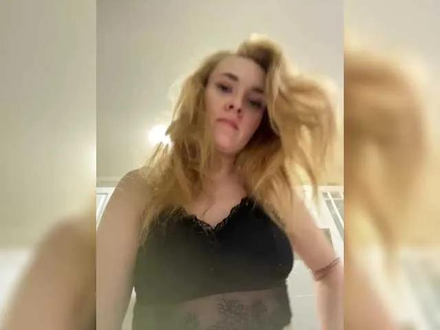 Ninimimi5555 from BongaCams