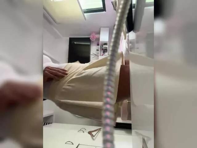 SallyeLeins from BongaCams