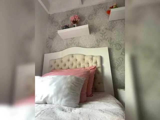 SallyeLeins from BongaCams