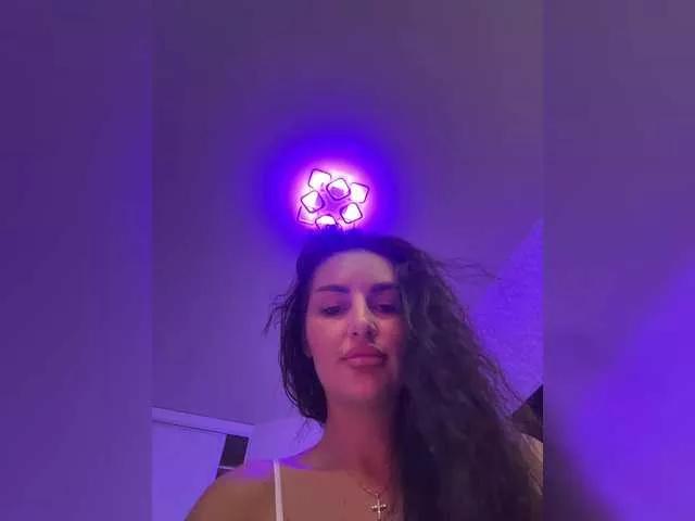 sweetkira25 from BongaCams