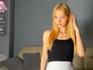 Freechat 18kira18 on Chaturbate