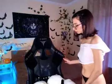 _lunara_adams_ — MASTURBATE WITH FINGERS IN DOGGY POSE [550 tokens left] #feet #teen #smallboobs #lovense #anal