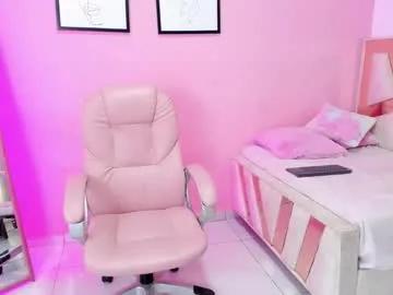Freechat adharacute18_ on Chaturbate