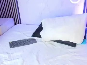 Freechat adharasweet1 on Chaturbate