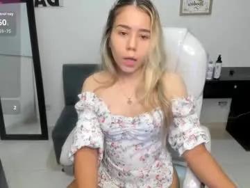 Freechat aiilyn_dss18 on Chaturbate