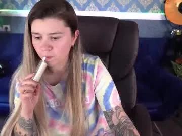 Freechat amellymillyy on Chaturbate