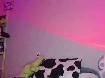 Away angelic_shawty on Chaturbate