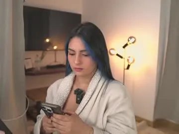 Freechat annieguzman_ on Chaturbate