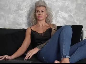 Freechat ashadevon_fit on Chaturbate