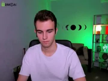 Freechat astren_villo on Chaturbate