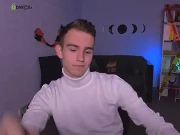 Freechat astren_villo on Chaturbate