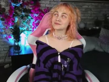 Freechat awawrin on Chaturbate