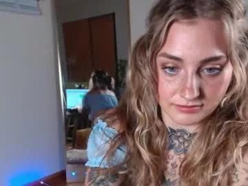 Away bambidear420 on Chaturbate