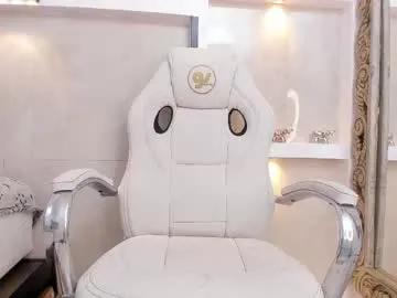 barbiee_collins — Naked and Sexy dance [190 tokens left] #young #smalltits #latina #squirt #petite