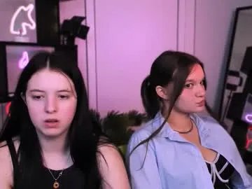 Freechat bella_blade on Chaturbate