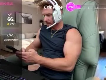 Freechat bigmcr1 on Chaturbate