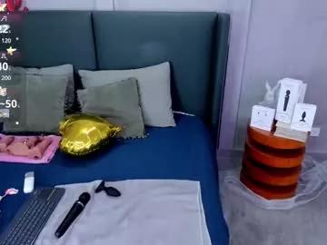 caramel_curls from Chaturbate
