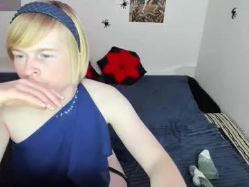 Freechat cattie_w_ on Chaturbate