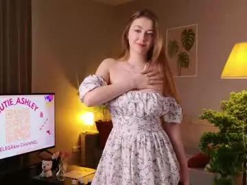 Freechat cutie_ash on Chaturbate