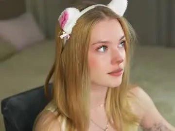 Freechat cyberheart_ on Chaturbate