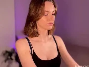 Freechat daisy_mint on Chaturbate