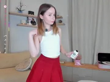 Freechat darklycurious on Chaturbate