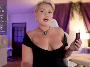 divine_kim from Chaturbate