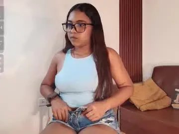 Freechat ebonyswet on Chaturbate