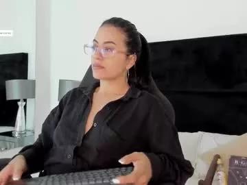 ellaochoa from Chaturbate