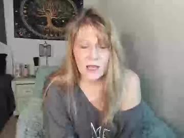Freechat emberpheonixxx on Chaturbate
