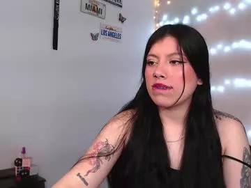 Freechat emmi_0 on Chaturbate