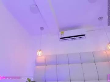 Evelinn_ruiz from Chaturbate