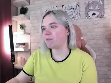 Freechat fancybella on Chaturbate