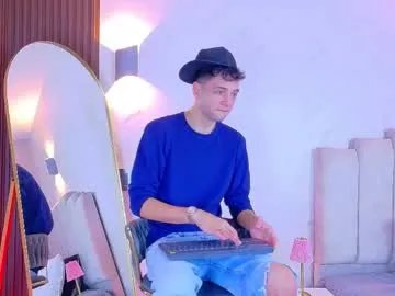 Freechat franco_boys on Chaturbate