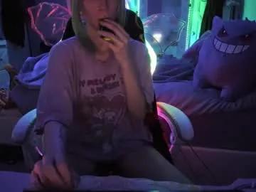 greeneyedlovexo on Chaturbate