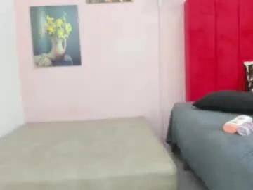 hanna_hornyx20 — Hanna_hornyx20's room #ebony  #bigass     #milk   #pregnant      #curvy