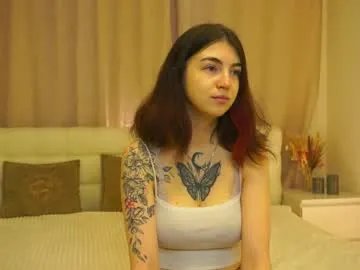 Freechat honeykadakia on Chaturbate