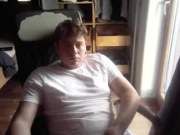 iloveyoutoo2000 on Chaturbate