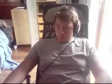 iloveyoutoo2000 on Chaturbate