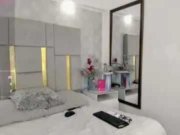 Freechat isisbrown_ on Chaturbate