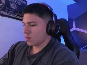 Freechat james_cr on Chaturbate