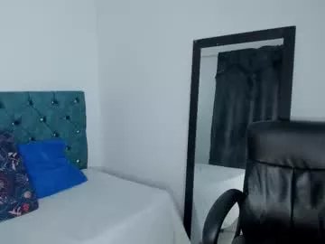 Freechat jessica19_k on Chaturbate