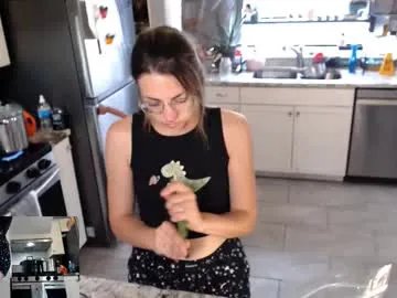 Freechat kierbearkisses on Chaturbate