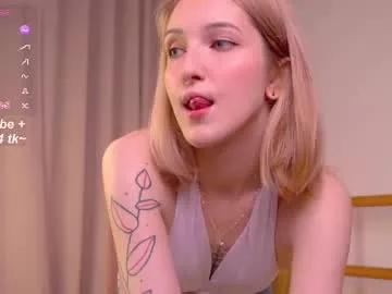 Kisskiss_muah from Chaturbate