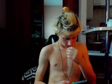 Freechat kitsuhi on Chaturbate