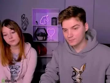 Freechat kitty_layy on Chaturbate