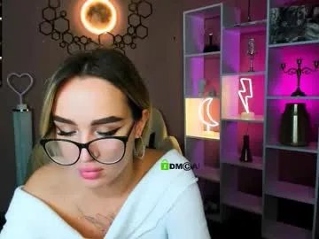 Freechat kitty_layy on Chaturbate