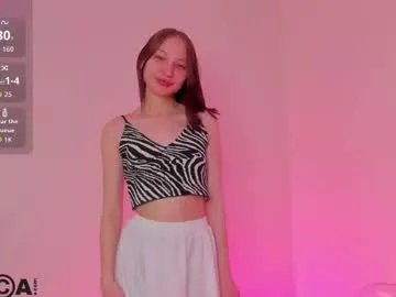 Freechat lallycute on Chaturbate