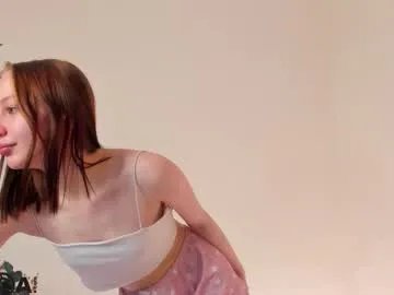 Freechat lallycute on Chaturbate